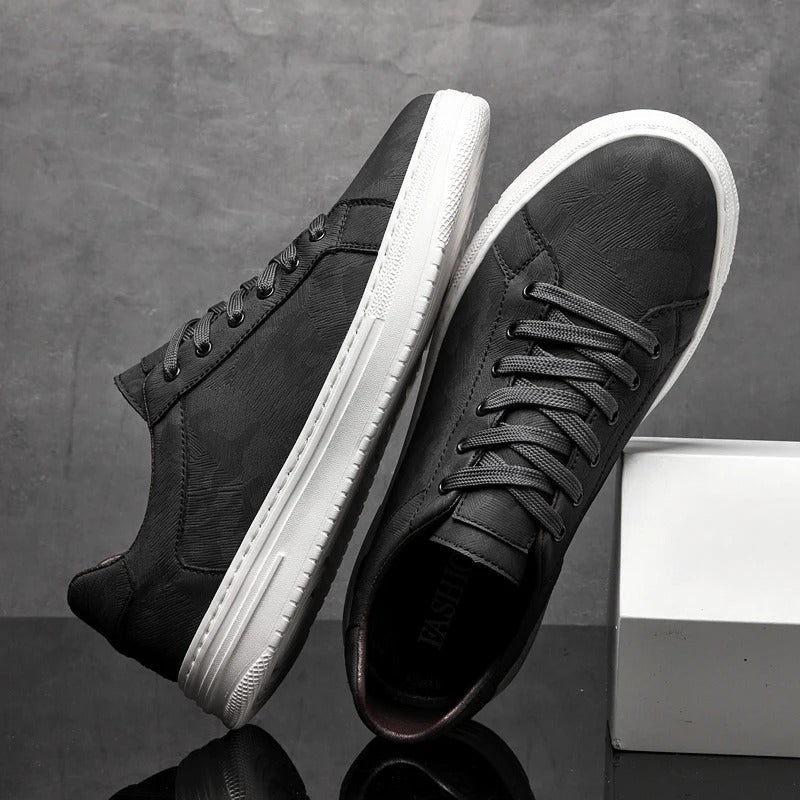 Men's Lightweight Everyday Sneakers with Cushioned Comfort
