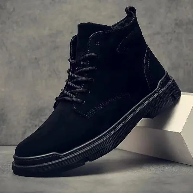 Men's Classic Lace-Up Boots with Cushioned Insole and Durable Construction