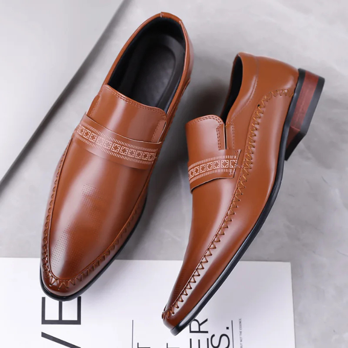 Glossy Leather Men's Dress Shoes with Wood-Detailed Heel