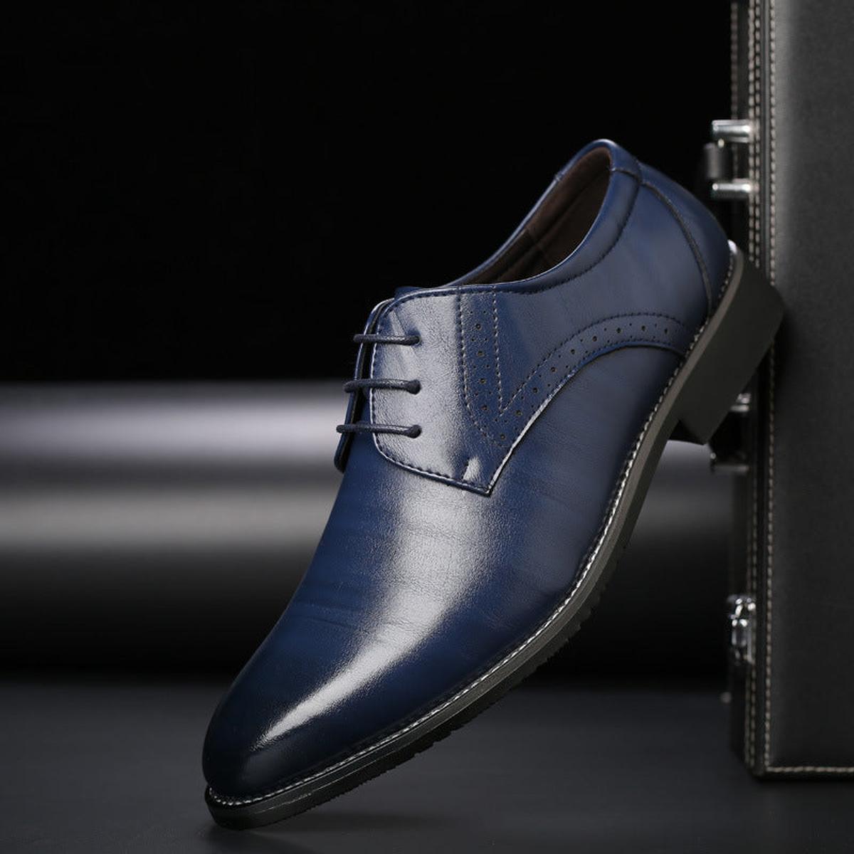 Men's Classic Lace-Up Formal Dress Shoes with Polished Finish