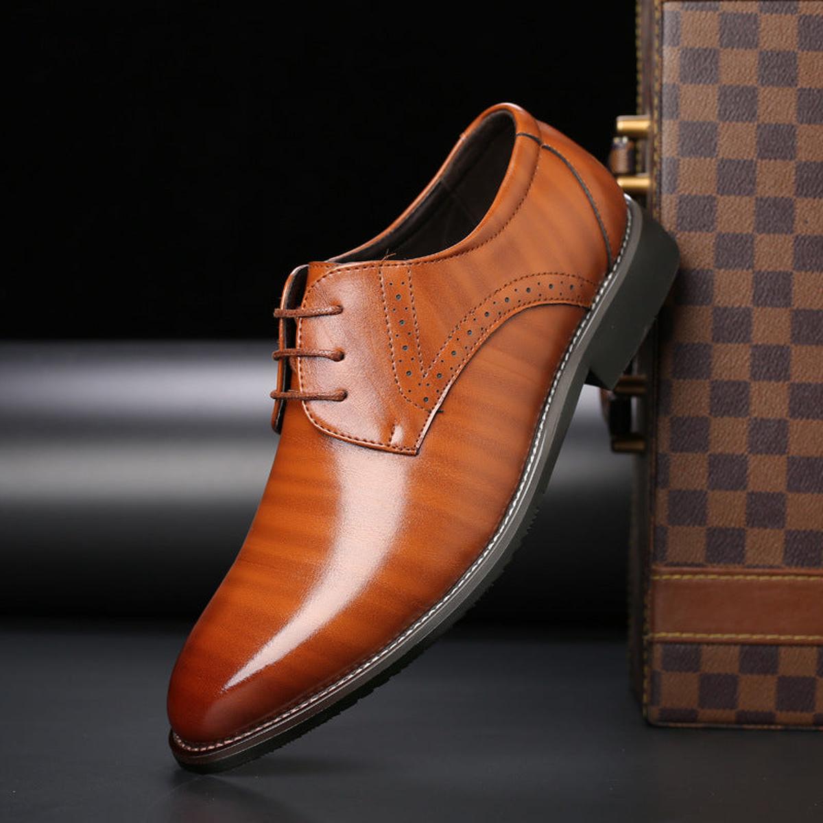 Men's Classic Lace-Up Formal Dress Shoes with Polished Finish