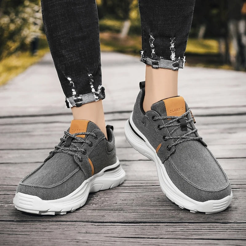 Men's Lightweight Canvas Moc-Toe Sneakers