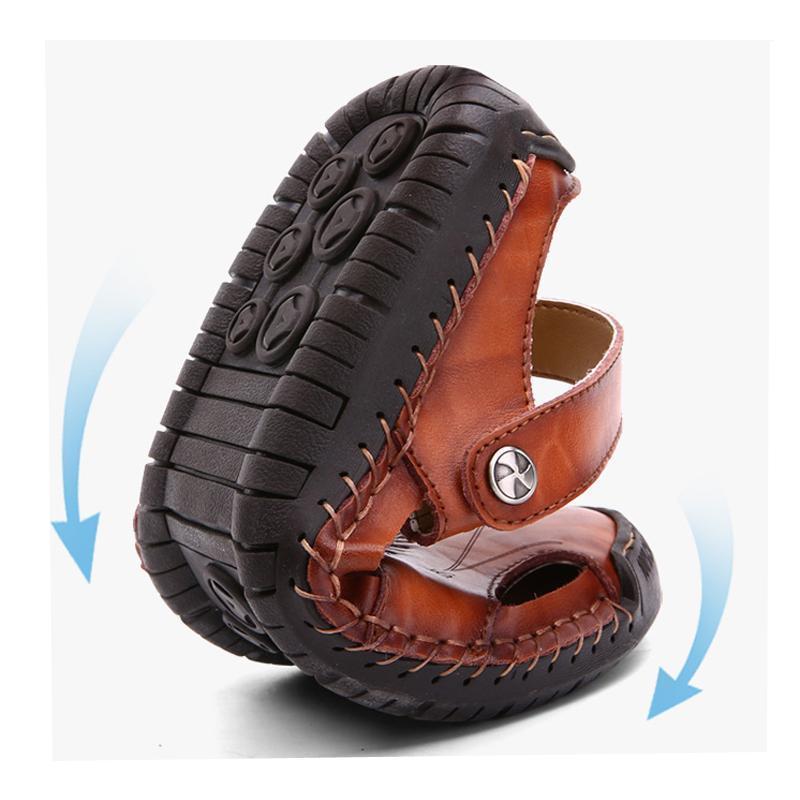 Men's Hand-Stitched Closed-Toe Outdoor Sandals for Comfort and Durability