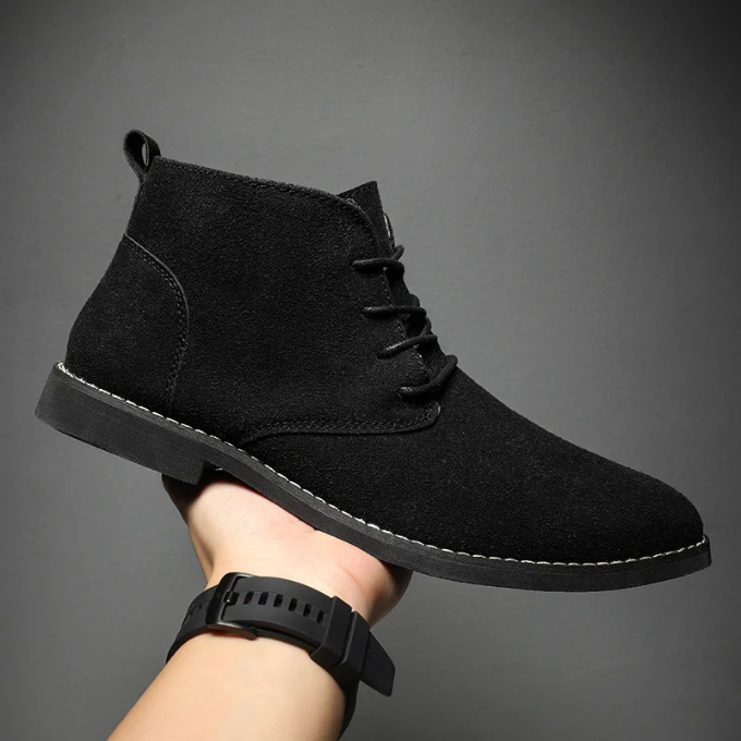 Men's Soft Leather Chukka Boots with Supportive Ankle Design