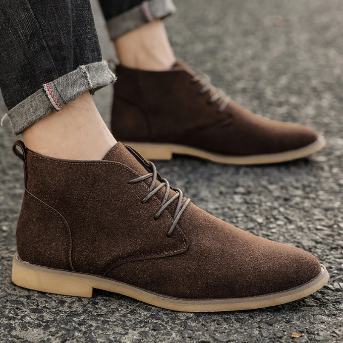 Men's Soft Leather Chukka Boots with Supportive Ankle Design