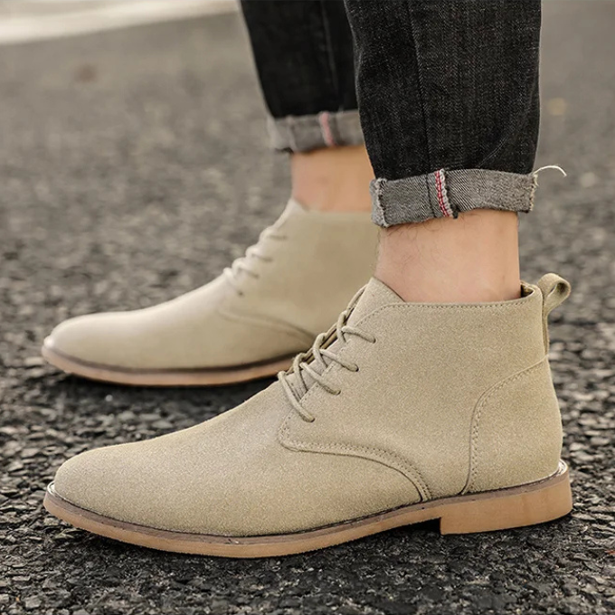 Men's Soft Leather Chukka Boots with Supportive Ankle Design