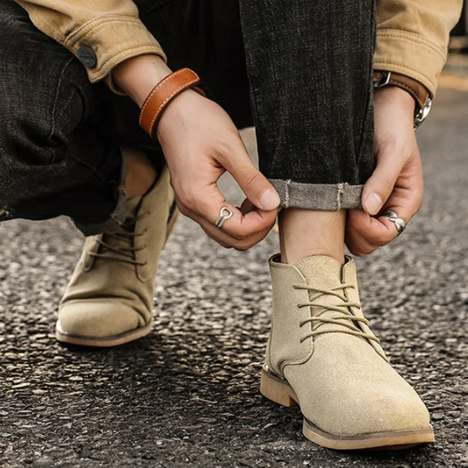 Men's Soft Leather Chukka Boots with Supportive Ankle Design
