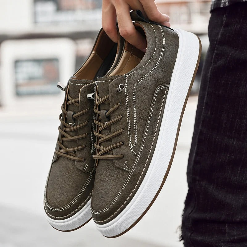 Men's Premium Urban Classic Sneakers - Comfortable Casual Footwear in Black and Dark Brown