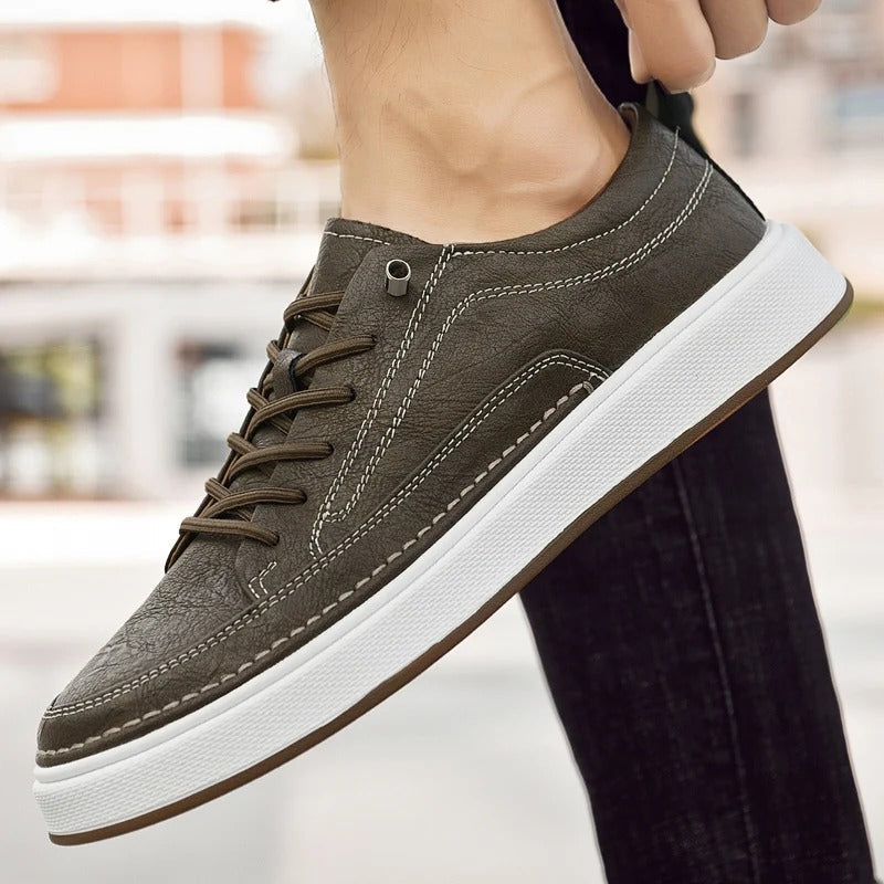 Men's Premium Urban Classic Sneakers - Comfortable Casual Footwear in Black and Dark Brown