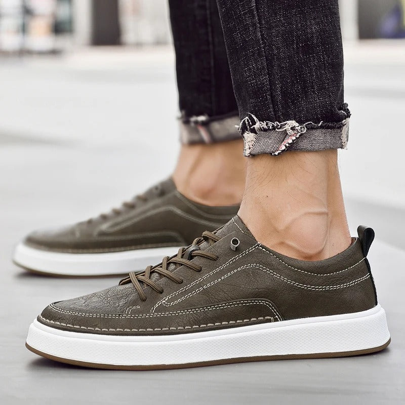 Men's Premium Urban Classic Sneakers - Comfortable Casual Footwear in Black and Dark Brown