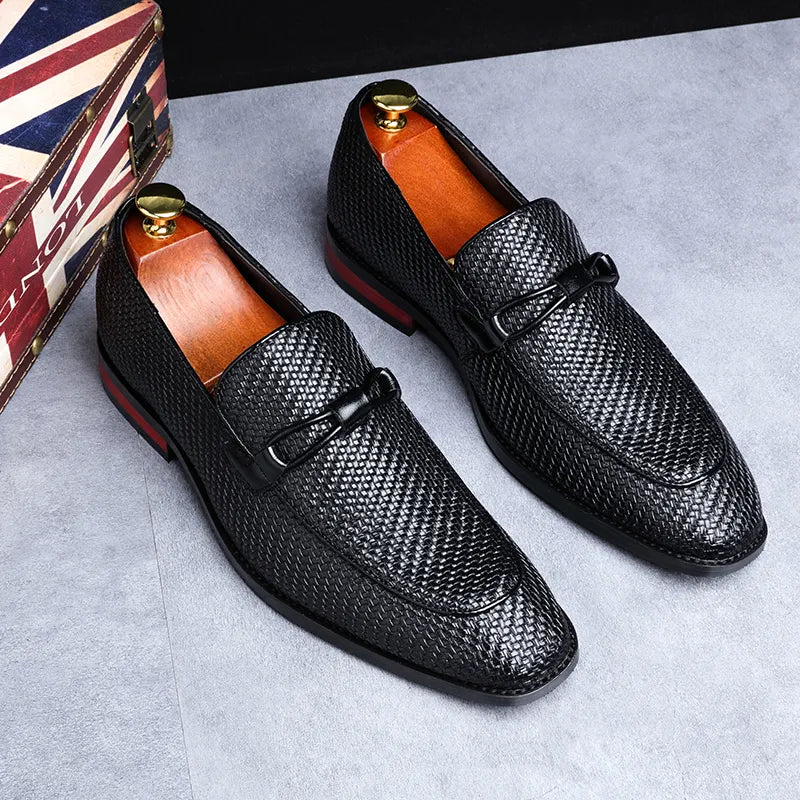 Elegant Woven Oxford Loafers with Bow Detail and Dual-Tone Heel