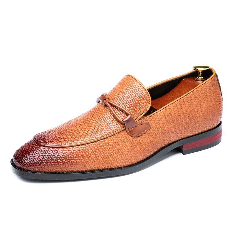 Elegant Woven Oxford Loafers with Bow Detail and Dual-Tone Heel