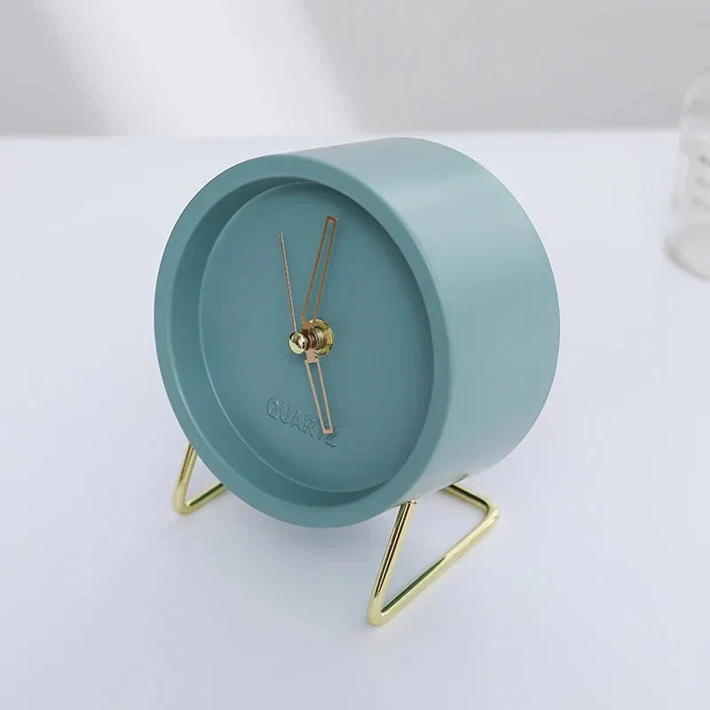 Minimalist Quartz Wall Clock with Silent Face