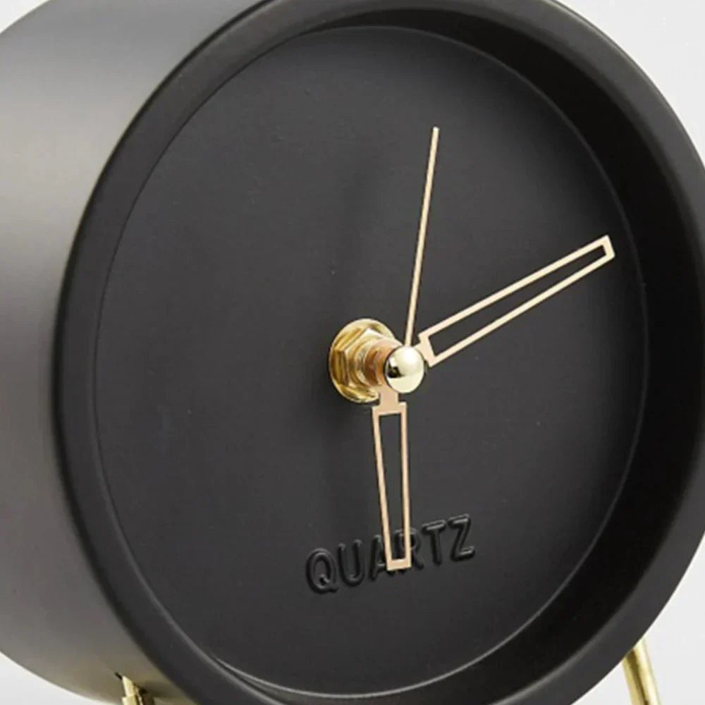 Minimalist Quartz Wall Clock with Silent Face