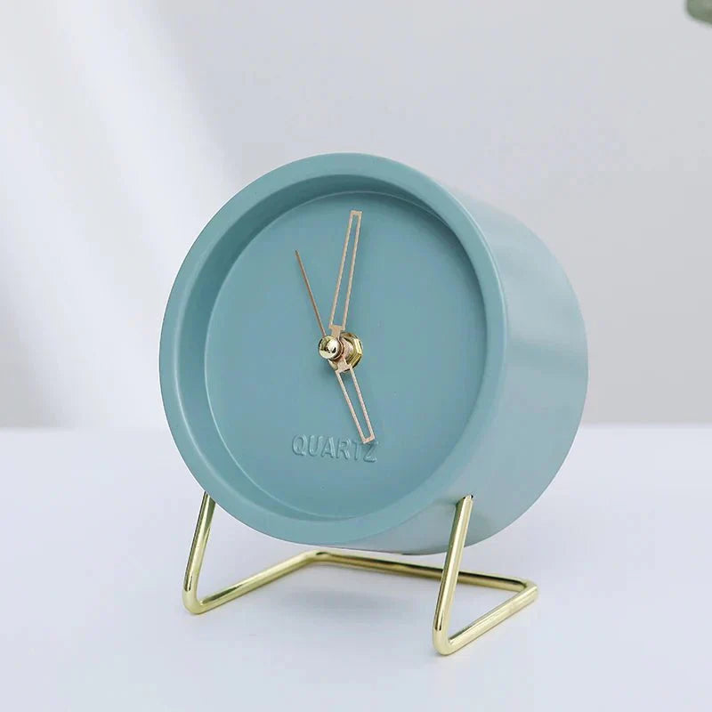 Minimalist Quartz Wall Clock with Silent Face
