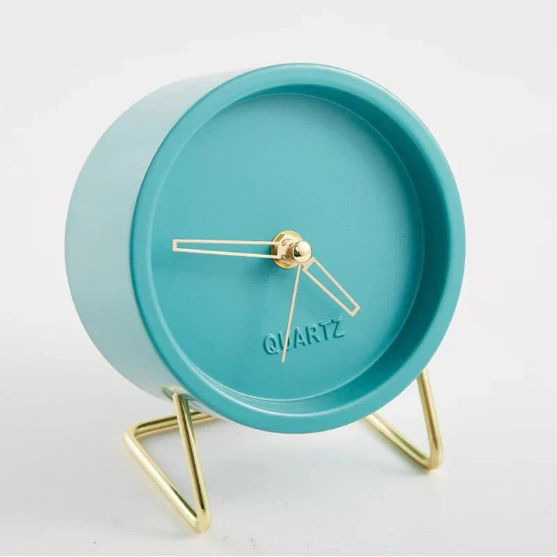 Minimalist Quartz Wall Clock with Silent Face