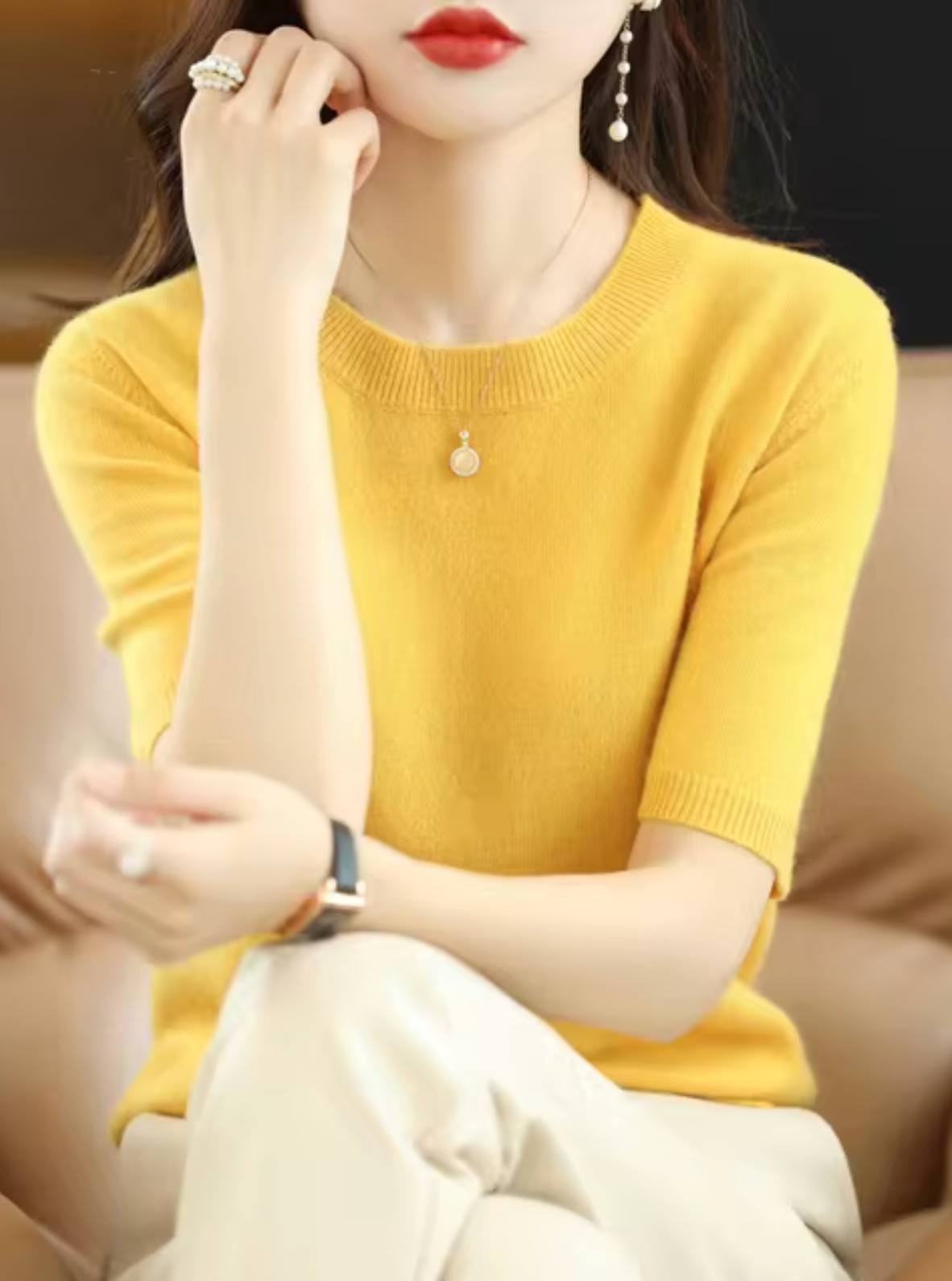 Short-Sleeved Wool Cashmere Sweater for Transitional Weather