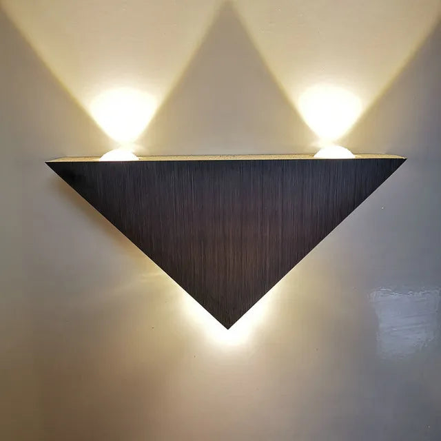 Modern Triangular LED Wall Lamp in Aluminum