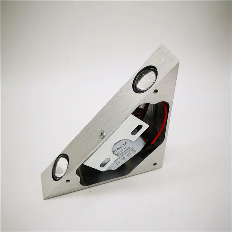 Modern Triangular LED Wall Lamp in Aluminum