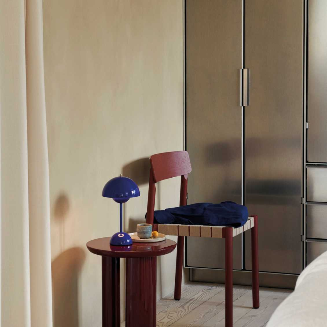 Dimmable LED Table Lamp with Contemporary Design