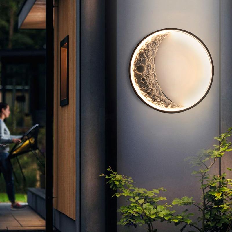 Half-Moon LED Wall Lamp with Enchanting Glow