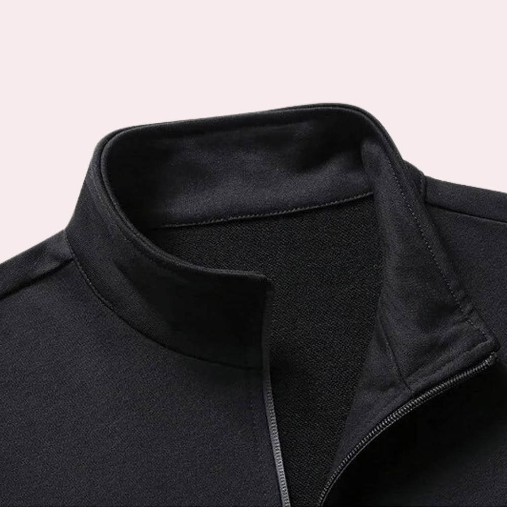 Comfortable Men's Training Set with Modern Cut