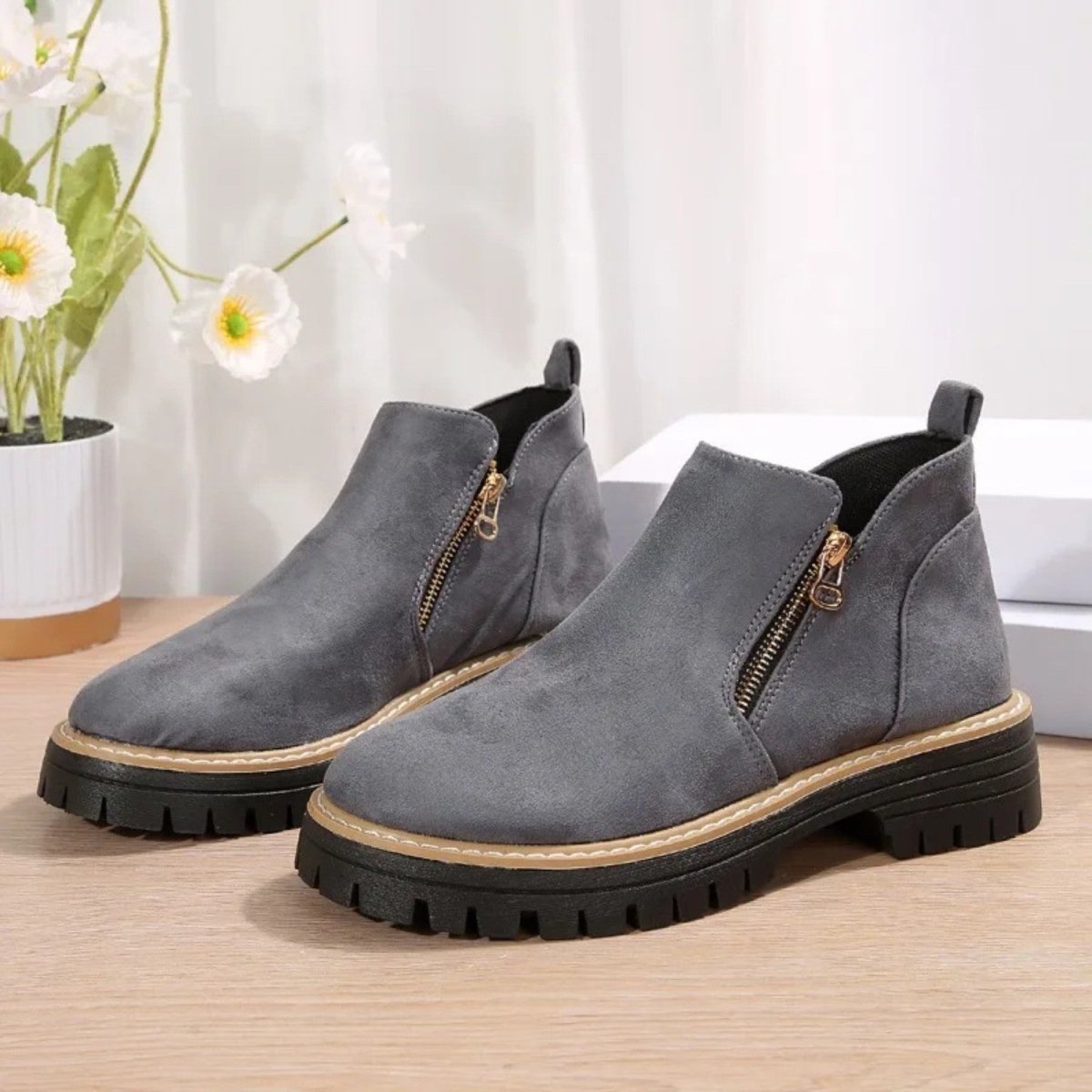 Orthopedic Ankle Boots with Arch Support and Cushioned Insoles