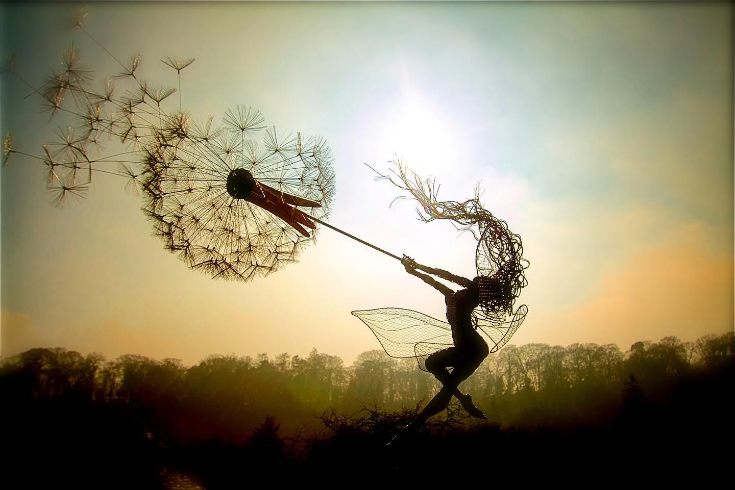 Metal Fairy Garden Stake Decoration with Dandelion Design