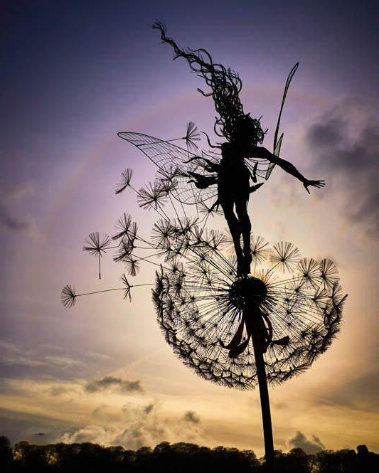 Metal Fairy Garden Stake Decoration with Dandelion Design