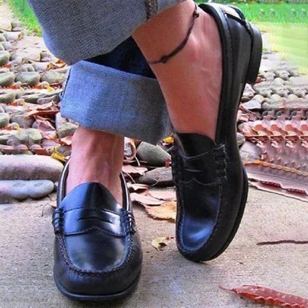 Vintage Slip-On Loafers for Women in PU Leather with Low Heel