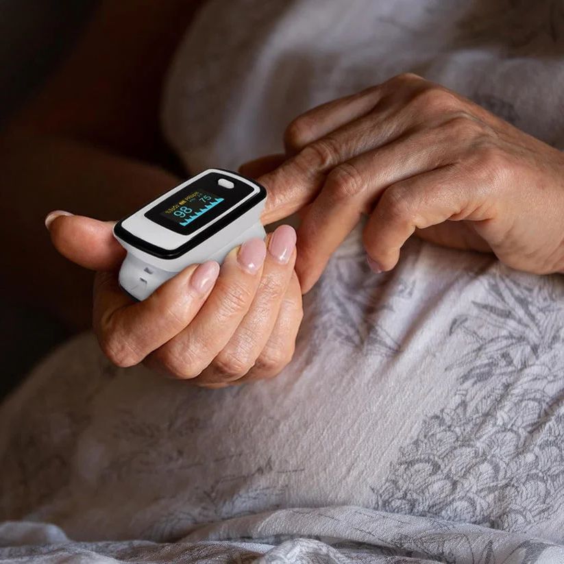 Contactless Oxygen and Pulse Monitor with OLED Display