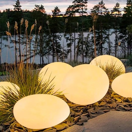 Solar Cobblestone Garden Light with Remote Control