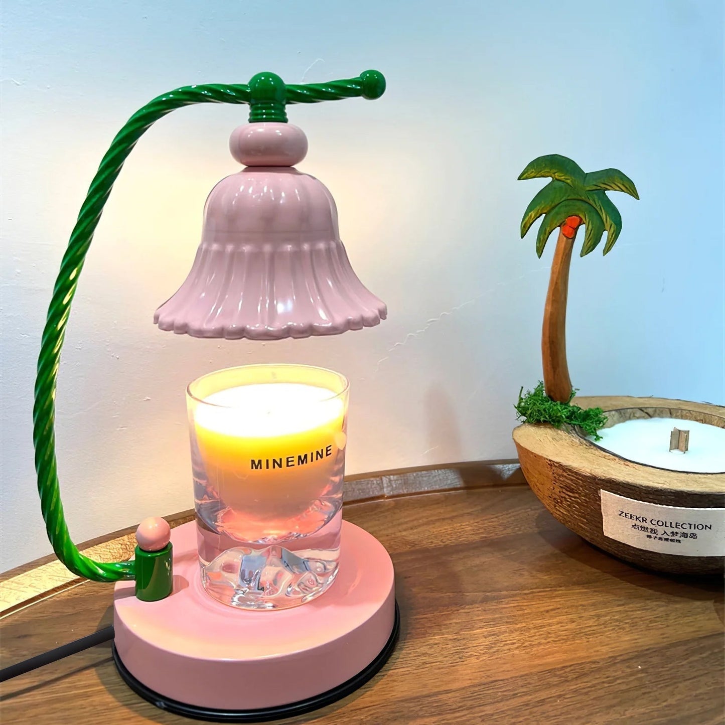 Charming Pink Glass Flower Table Lamp