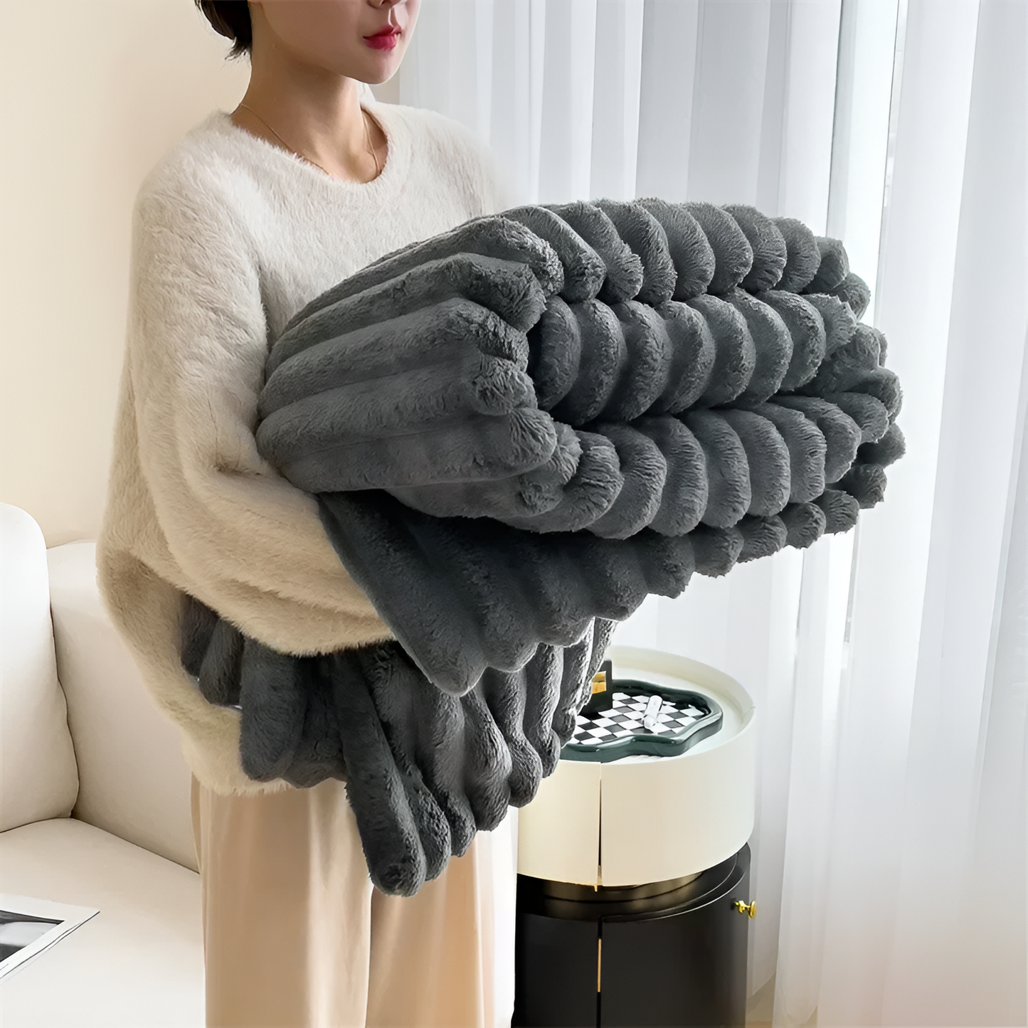 Double-Sided Plush Faux Rabbit Fur Throw Blanket