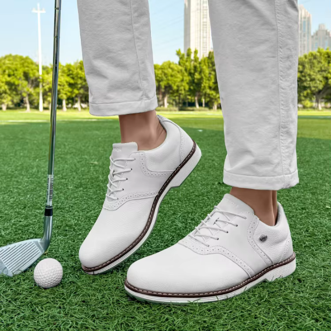 Men's Classic Waterproof Golf Shoes with Brogue Stitching