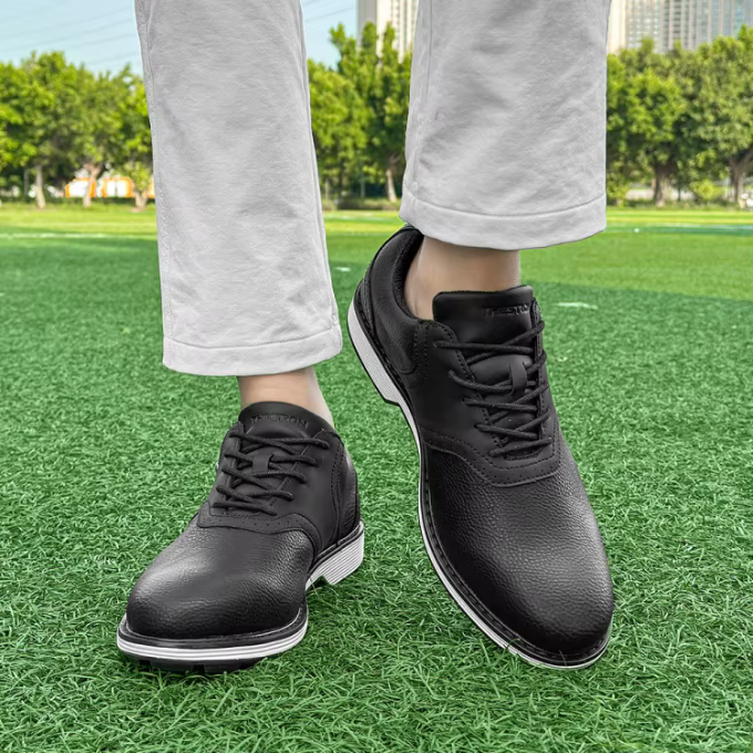 Men's Classic Waterproof Golf Shoes with Brogue Stitching