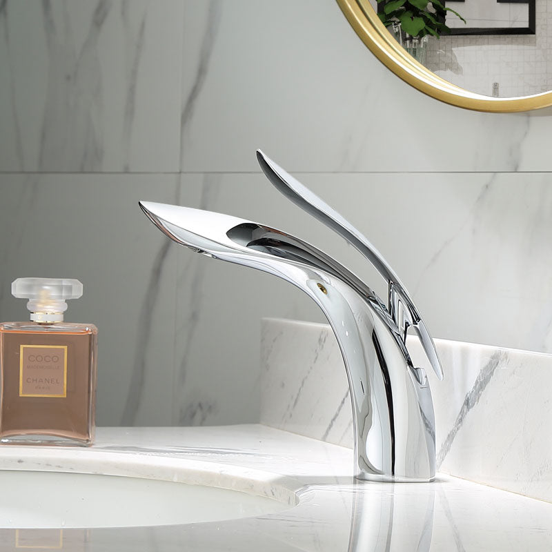 Contemporary Brass Bathroom Faucet with Elegant Handle