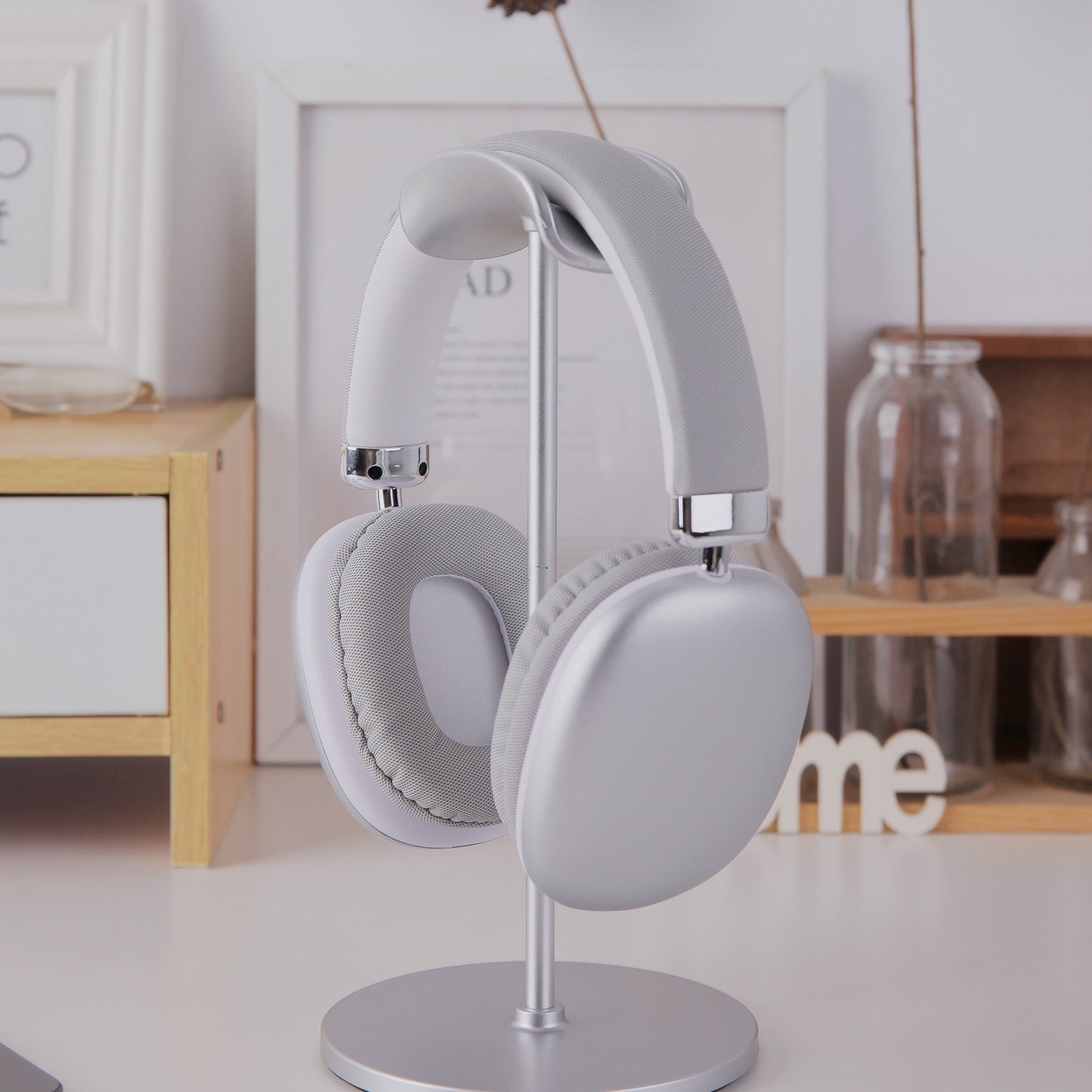 Wireless Over-Ear Headphones with Sound Isolation and Comfort Cushions