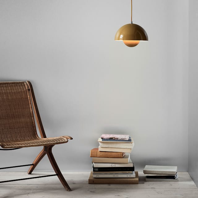 Modern Minimalist Ceiling Lamp with Adjustable Cable and Warm White Light