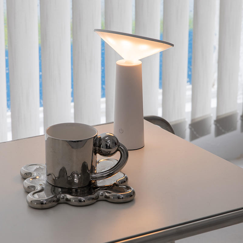 Dimmable Rechargeable LED Table Lamp with Customizable Brightness