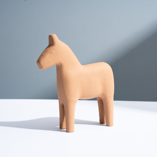 Minimalist Resin Horse Sculpture - Chic Home Decor Accent