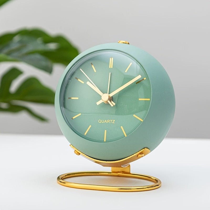 Retro Silent Alarm Clock with Night Light – Vintage Metal Design