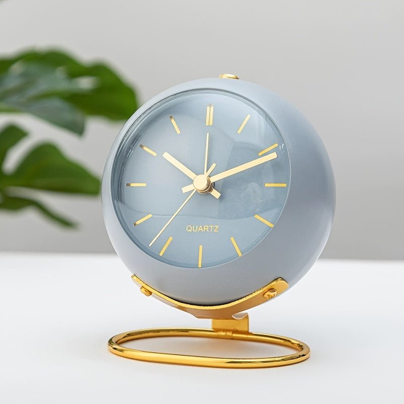 Retro Silent Alarm Clock with Night Light – Vintage Metal Design