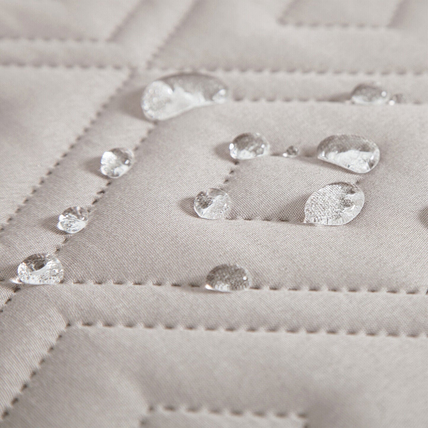 Water-Repellent Quilted Sofa Cover Pet Protector Non-Slip Throw