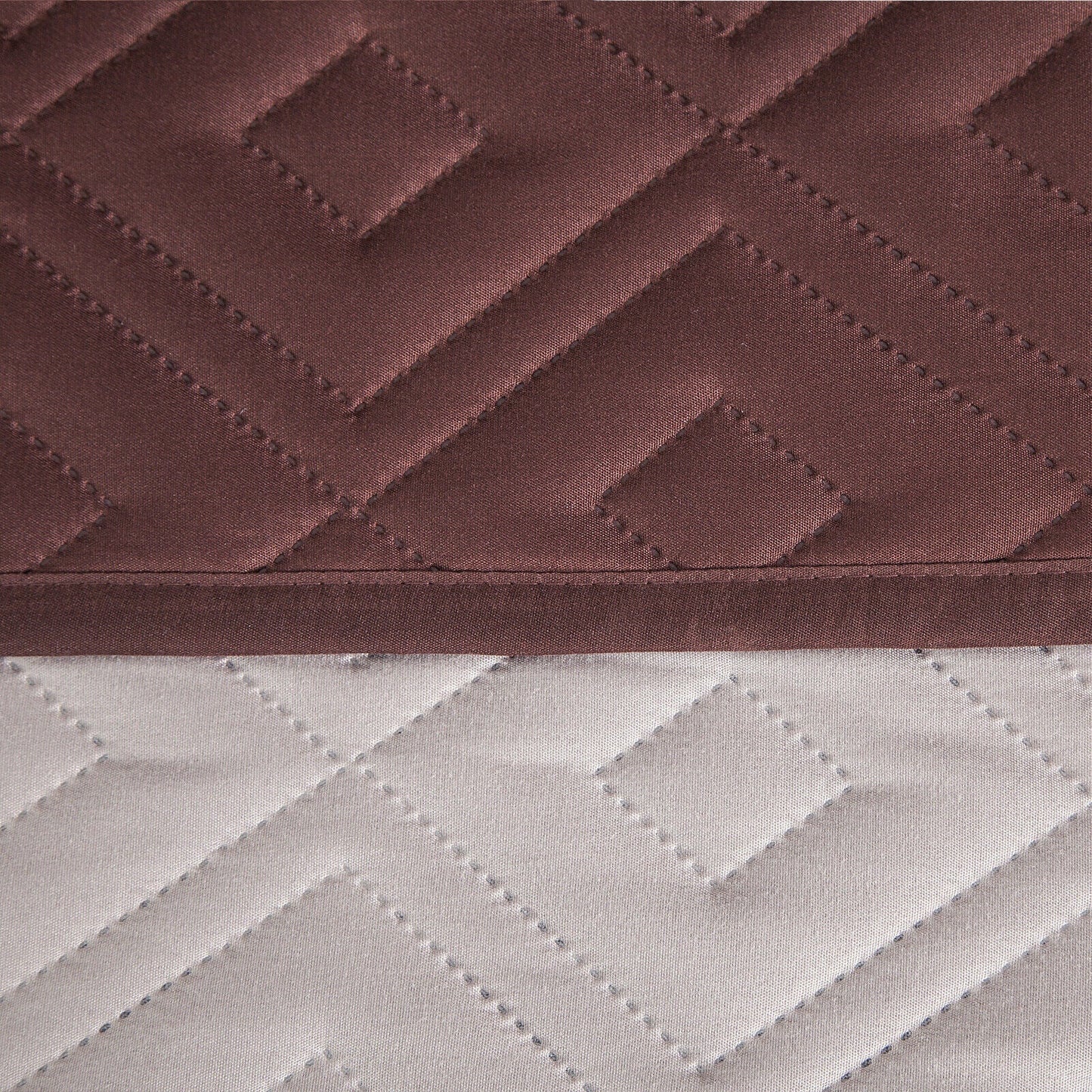 Water-Repellent Quilted Sofa Cover Pet Protector Non-Slip Throw