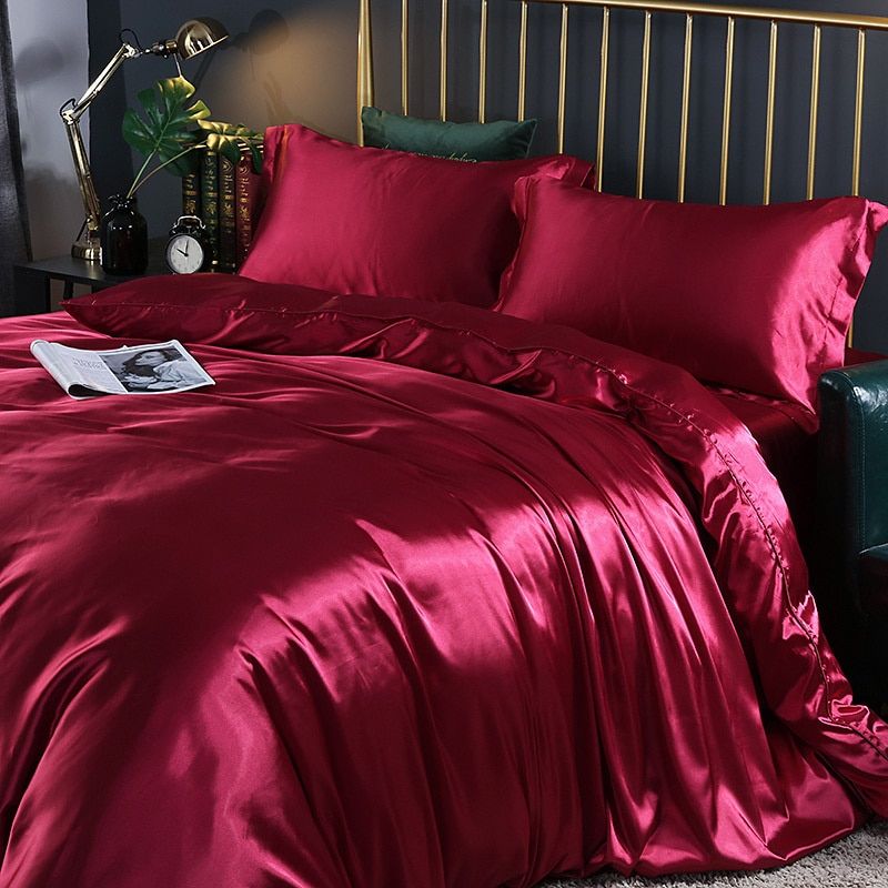 Natural Silk Bedding Set for Year-Round Comfort and Elegance