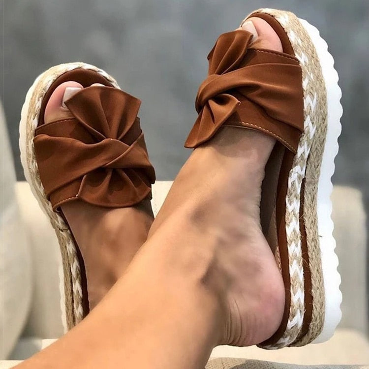 Stylish Summer Sandals with Bow Detail
