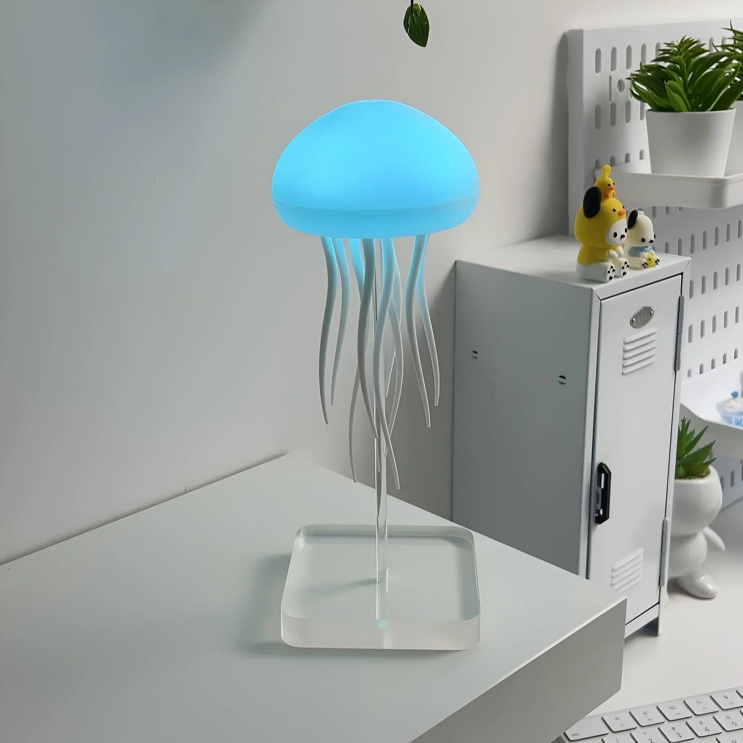 Dancing Jellyfish Decorative Table Lamp with Soft LED Lighting
