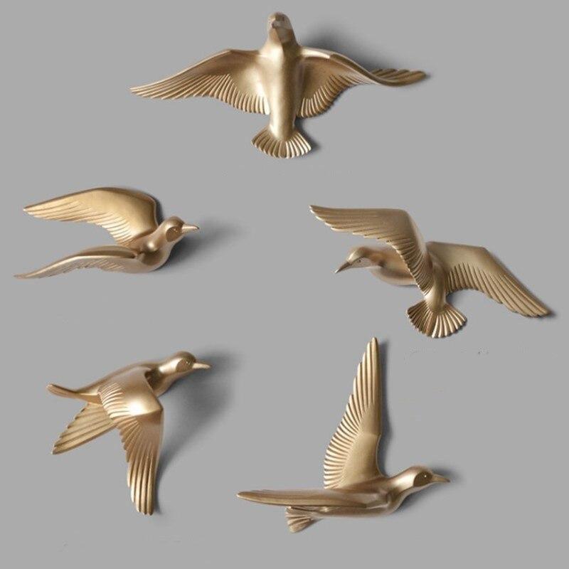Engraved Seagull Wall Decoration in Resin