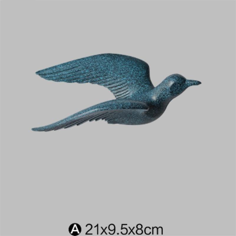Engraved Seagull Wall Decoration in Resin